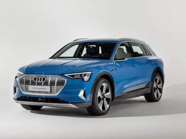 Audi e-tron audiopaketti B&O SoundUp asennettuna