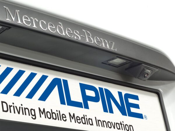 Mercedes Vito W447 2014 > Alpine peruutuskameran sovitesarja